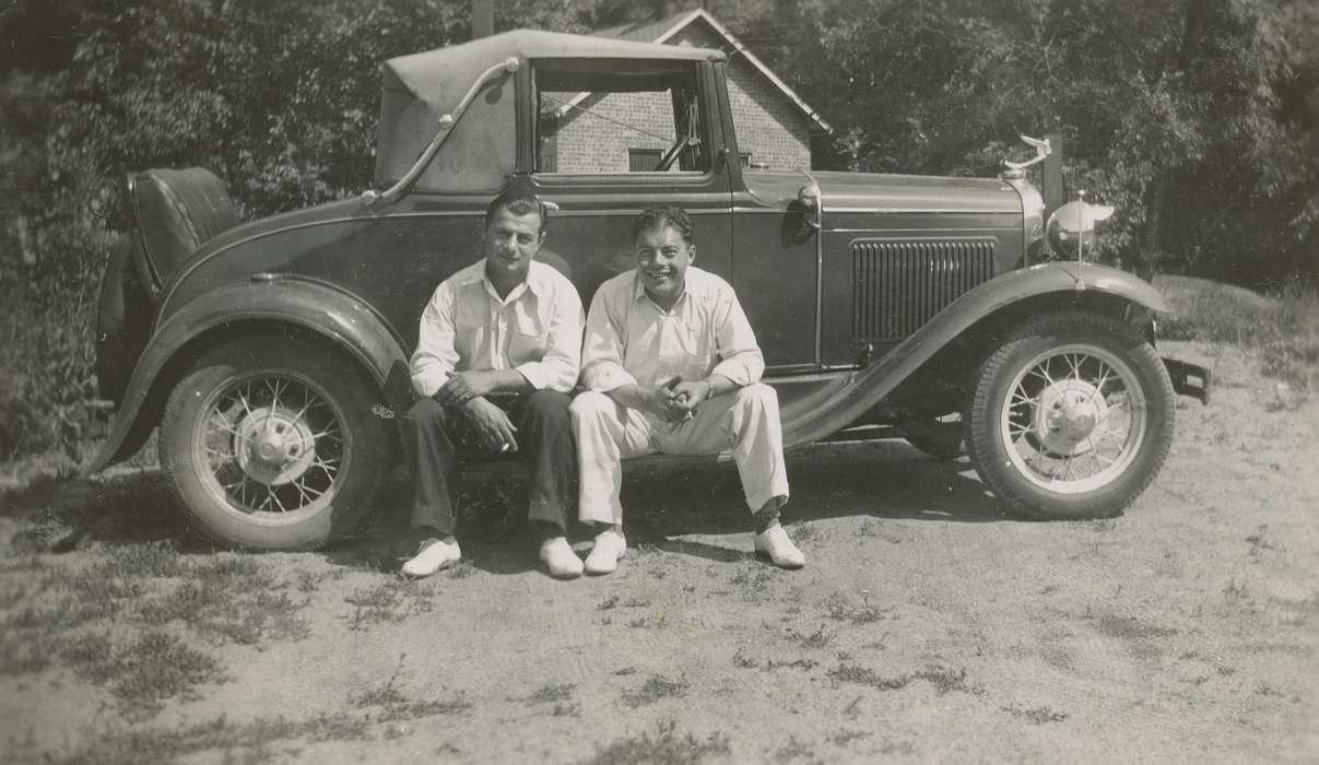 Portraits - Group, italian american, Campopiano Von Klimo, Melinda, history of Iowa, Iowa History, IA, Motorized Vehicles, car, Iowa