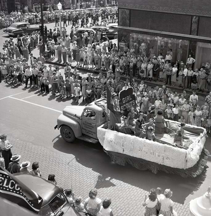 Iowa, Clinton Public Library, parade float, history of Iowa, Iowa History, Holidays