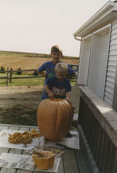 Roberts, Lori, history of Iowa, pumpkin, Iowa History, halloween, Holidays, Manchester, IA, Iowa, Children