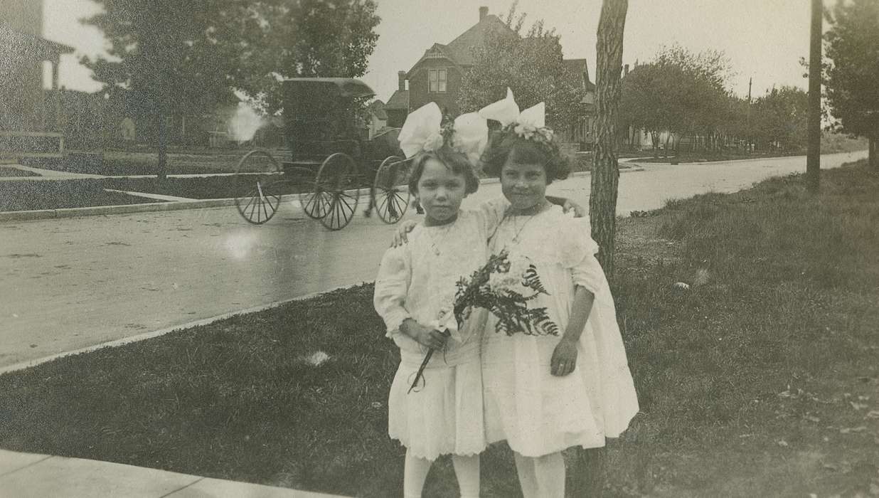 LeQuatte, Sue, Cities and Towns, Iowa History, Holidays, Children, bow, Iowa, history of Iowa, Portraits - Group, Animals, hair bow, IA, horse and buggy, horse