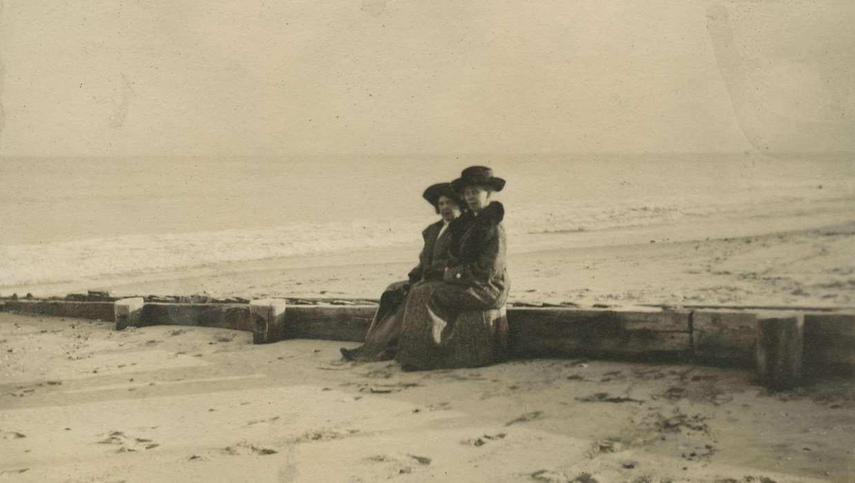 Travel, Lakes, Rivers, and Streams, ocean, shore, Iowa History, McMurray, Doug, Iowa, history of Iowa, beach, Portraits - Group, Ocean Grove, NJ, fur coat