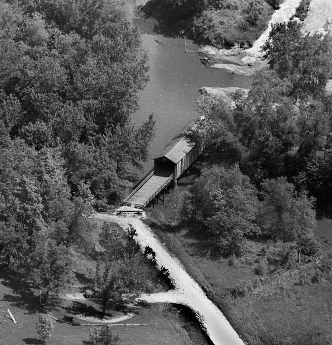 bridge, gravel road, Iowa History, history of Iowa, Lemberger, LeAnn, Lakes, Rivers, and Streams, Delta, IA, river, Iowa, Landscapes, covered bridge, tree