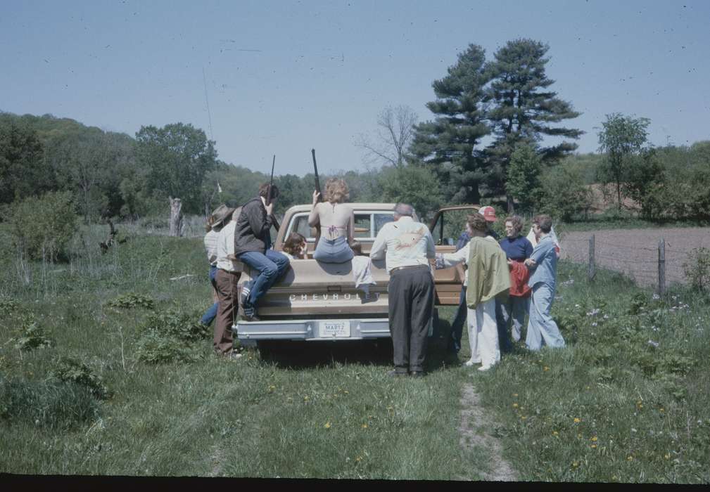 history of Iowa, Iowa History, IA, truck, Motorized Vehicles, Iowa, shotgun, Zischke, Ward