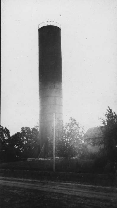 history of Iowa, Iowa, IA, King, Tom and Kay, chimney, Iowa History, Businesses and Factories