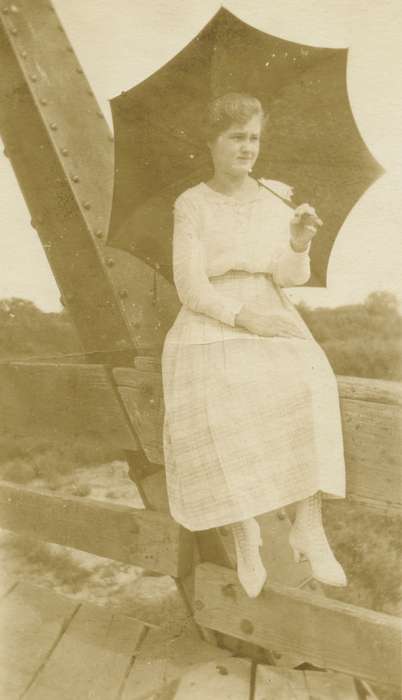 bridge, history of Iowa, IA, Iowa History, woman, umbrella, Iowa, Anderson, Lydia, Portraits - Individual