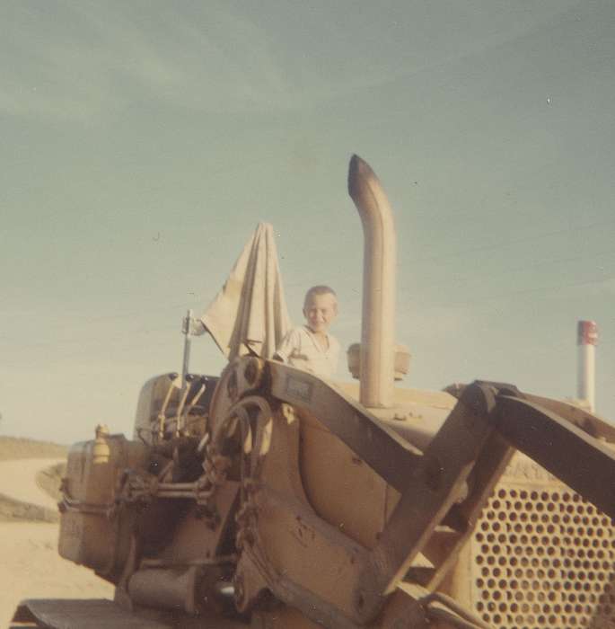 Portraits - Individual, cat, Iowa History, Iowa, Motorized Vehicles, IA, Benda, Carolyn, history of Iowa