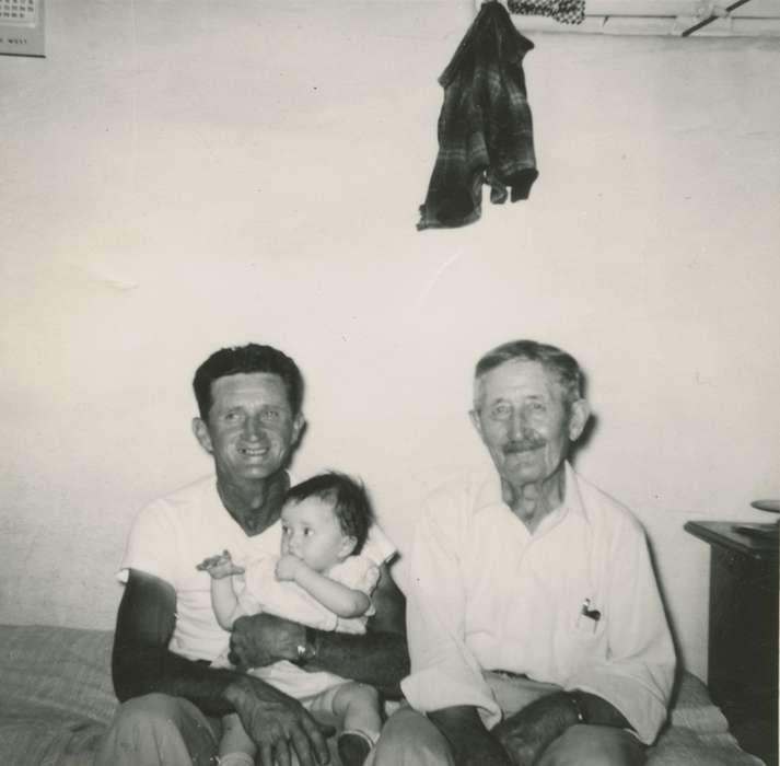 Portraits - Group, history of Iowa, Iowa History, Families, flannel, Iowa, Norfolk, NE, Mueller, Irma, Children, baby