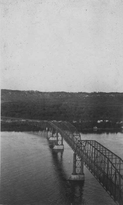 bridge, Iowa History, Lakes, Rivers, and Streams, King, Tom and Kay, Iowa, IA, history of Iowa, Landscapes