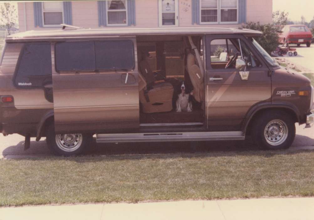 Iowa, Animals, dog, van, history of Iowa, chevy, Mundt, Martha, Inwood, IA, Motorized Vehicles, Iowa History, chevrolet