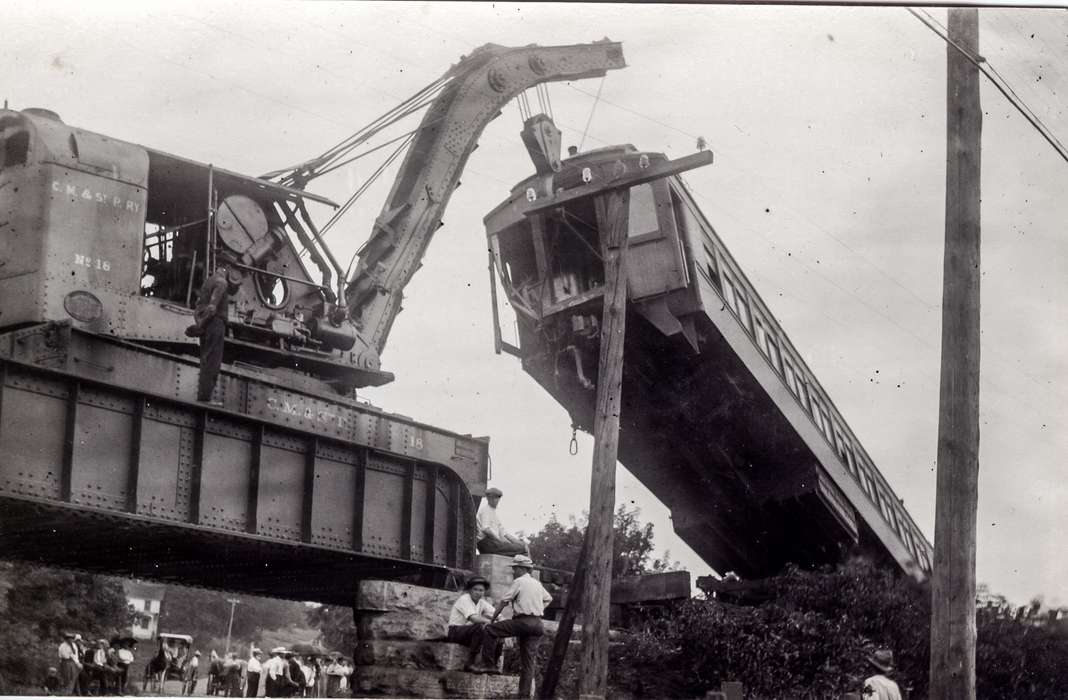 crane, history of Iowa, Iowa History, Wrecks, Motorized Vehicles, train, spectator, Anamosa Library & Learning Center, Iowa, Anamosa, IA, Train Stations