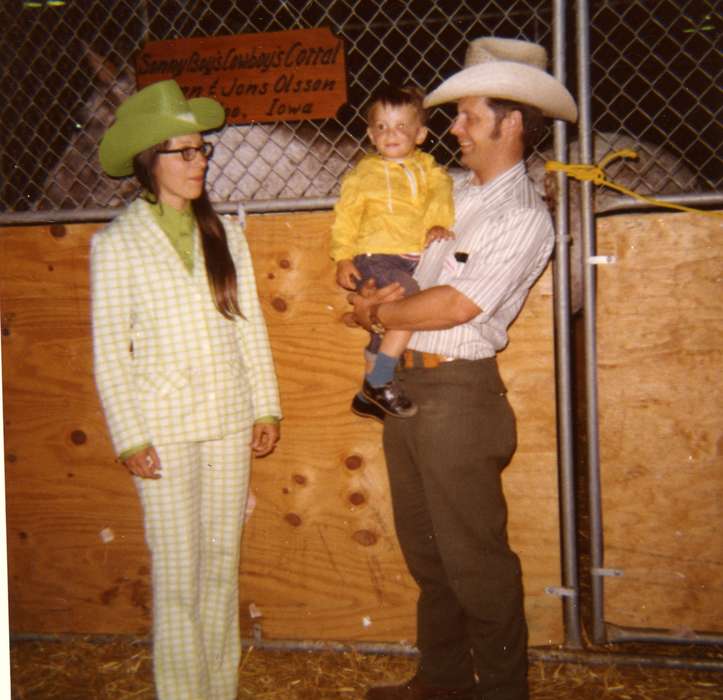 Columbus, OH, history of Iowa, Iowa History, Families, mother, cowboy hat, Fairs and Festivals, Iowa, family, boy, Olsson, Ann and Jons, Sports, horse, father