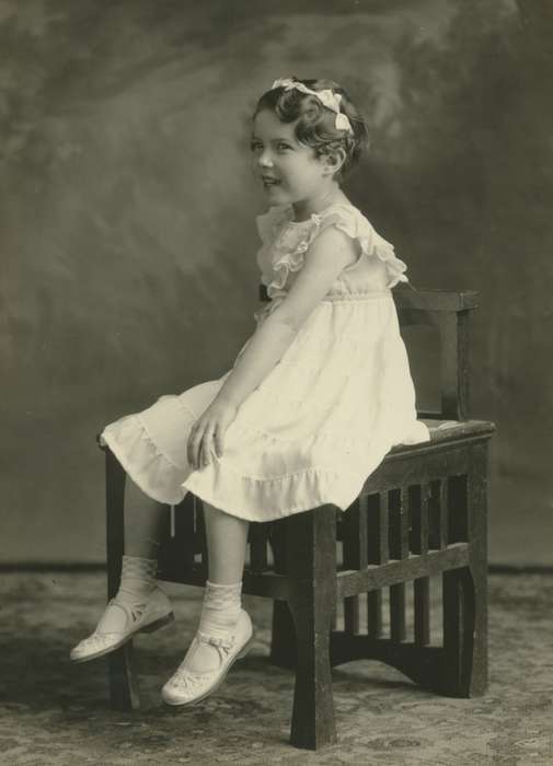 history of Iowa, Iowa History, IA, Schlawin, Kent, chair, Iowa, dress, Children, Portraits - Individual