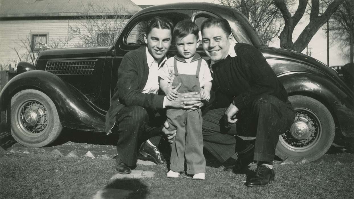 Portraits - Group, italian american, Campopiano Von Klimo, Melinda, history of Iowa, Iowa History, ford 5 window coup, Motorized Vehicles, ford, car, Iowa, Children, Des Moines, IA