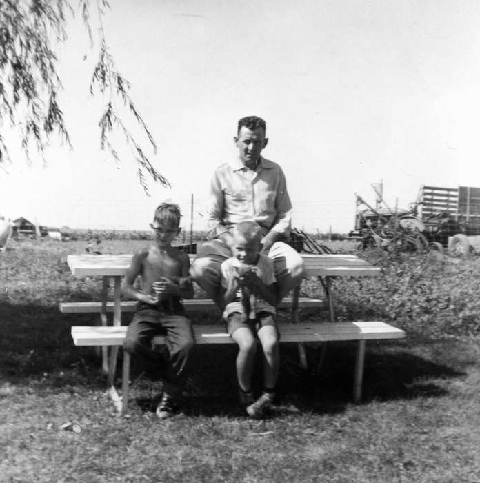 uncle, picnic table, Dyersville, IA, Iowa History, Iowa, picnic bench, Families, Outdoor Recreation, Shaw, Marilyn, nephew, kitten, Children, history of Iowa