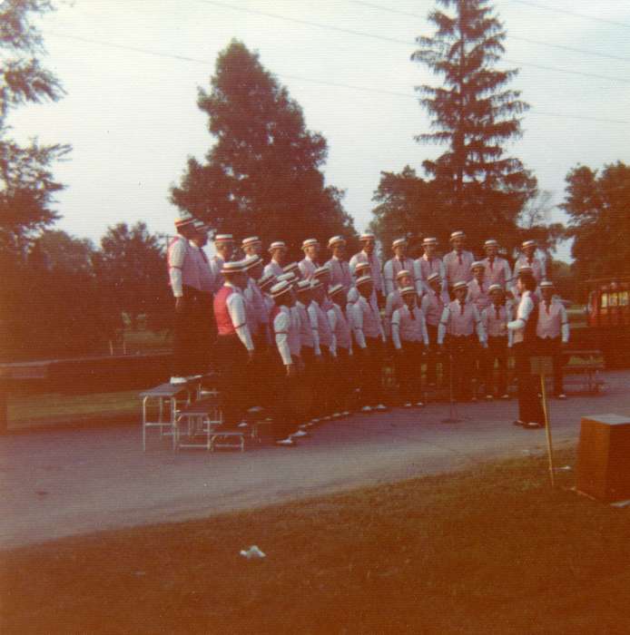 history of Iowa, Iowa History, IA, Entertainment, Fairs and Festivals, Iowa, Olsson, Ann and Jons, chorus, barbershop singing