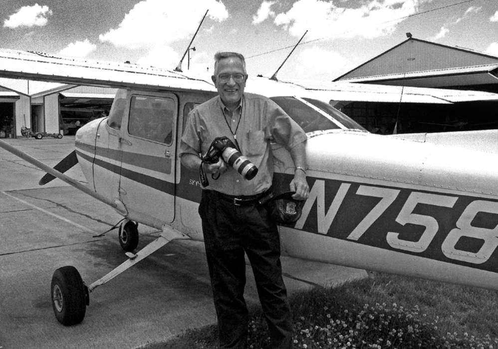 airport, history of Iowa, plane, Ottumwa, IA, Iowa History, smile, photographer, airplane, Iowa, Lemberger, LeAnn, Labor and Occupations, camera, pilot, Portraits - Individual