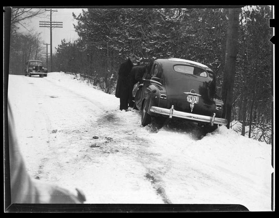 history of Iowa, Iowa History, car, accident, Storrs, CT, Archives & Special Collections, University of Connecticut Library, Iowa, snow