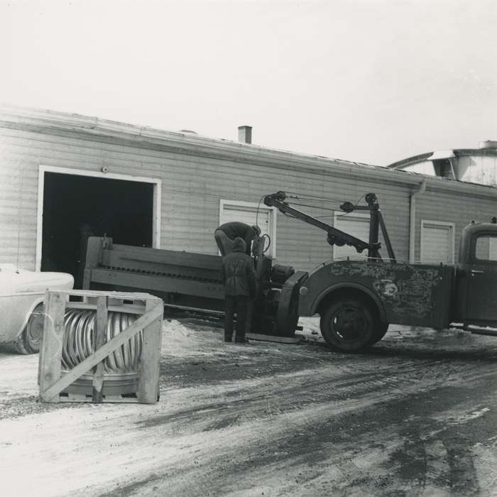 history of Iowa, turbine roof ventilator, Waverly Public Library, snow, Waverly, IA, Iowa, heavy machinery, Motorized Vehicles, tow truck, Winter, Iowa History, correct date needed, worker, Labor and Occupations