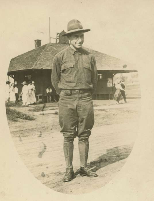 Military and Veterans, Montrose, IA, Iowa History, Iowa, history of Iowa, World War I, Portraits - Individual, army, Roquet, Ione, uniform