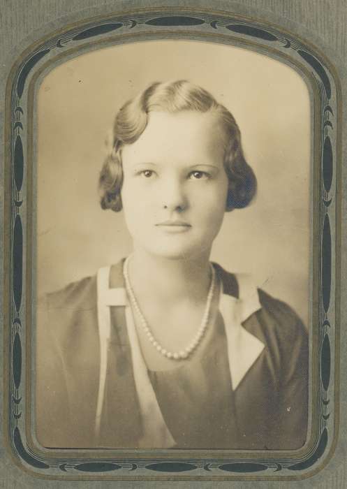 Neymeyer, Robert, history of Iowa, Parkersburg, IA, pearl necklace, Iowa, hairstyle, Portraits - Individual, Iowa History, waves, collar, woman