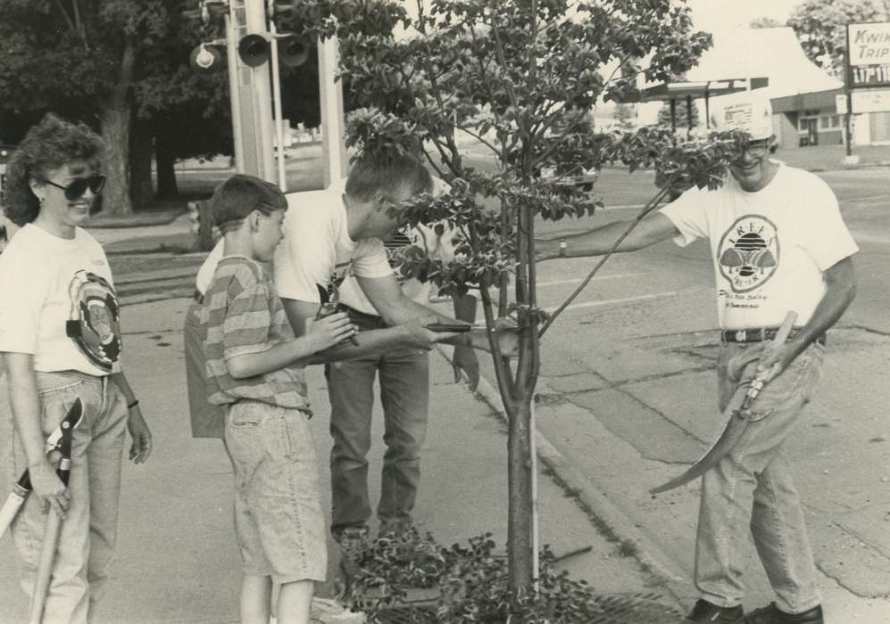 Civic Engagement, kids, Waverly, IA, history of Iowa, gardening, children, Main Streets & Town Squares, Iowa, Cities and Towns, Waverly Public Library, Businesses and Factories, trees, Children, gas station, Iowa History