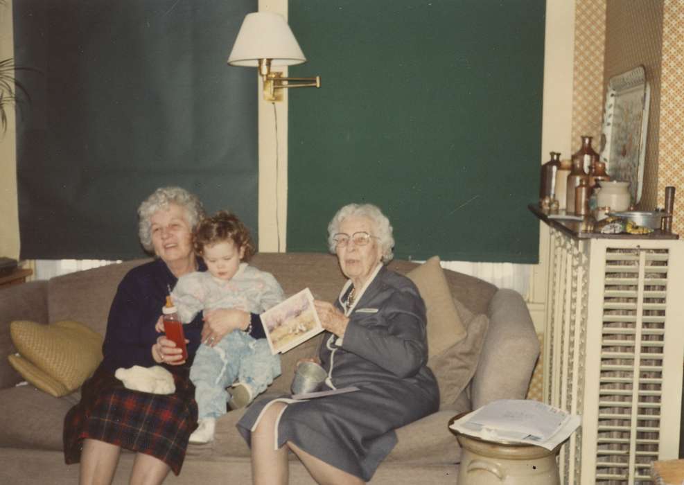 Portraits - Group, history of Iowa, Iowa History, birthday, Families, couch, Iowa, sconce, Davenport, IA, Children, Meyers, Cindy