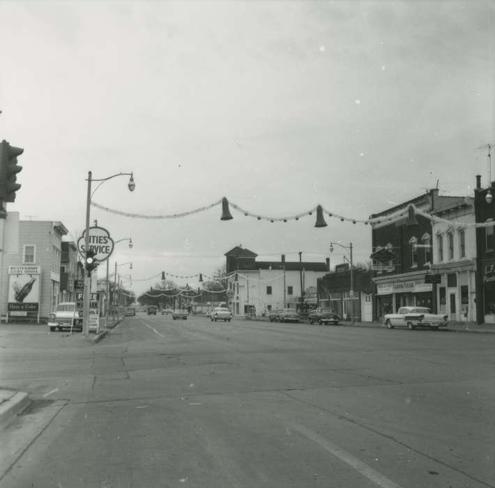 downtown, Cities and Towns, christmas decorations, Iowa History, Holidays, Waverly Public Library, Iowa, history of Iowa, Main Streets & Town Squares