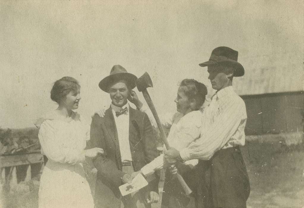 Portraits - Group, axe, Iowa, hat, Dubuque County, IA, Fredericks, Robert, history of Iowa, Iowa History