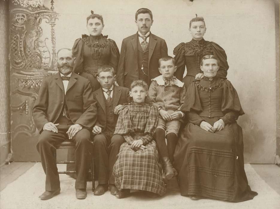 Portraits - Group, history of Iowa, Iowa History, Families, Iowa, hairstyle, Klemme, IA, Schlawin, Kent