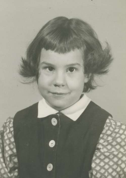 Iowa, girl, smile, eyes, hairstyle, Portraits - Individual, Bergmann, Elizabeth, Dubuque, IA, history of Iowa, Iowa History