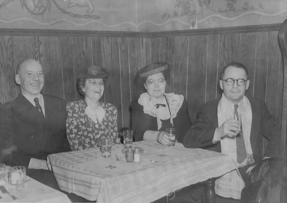 Food and Meals, brunch, glass, hats, Iowa, couple, Iowa History, hat, smile, Leisure, restaurant, Potter, Ann, Fort Dodge, IA, tablecloth, history of Iowa, friends, glasses