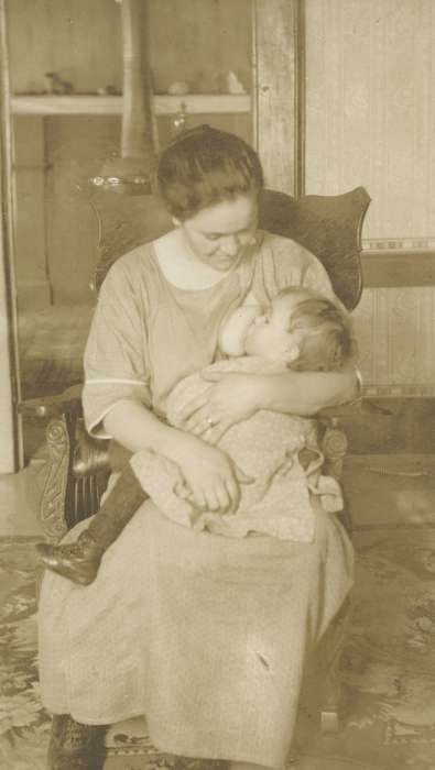 baby, Homes, Spilman, Jessie Cudworth, history of Iowa, rocking chair, Iowa, USA, Families, Children, Iowa History, woman