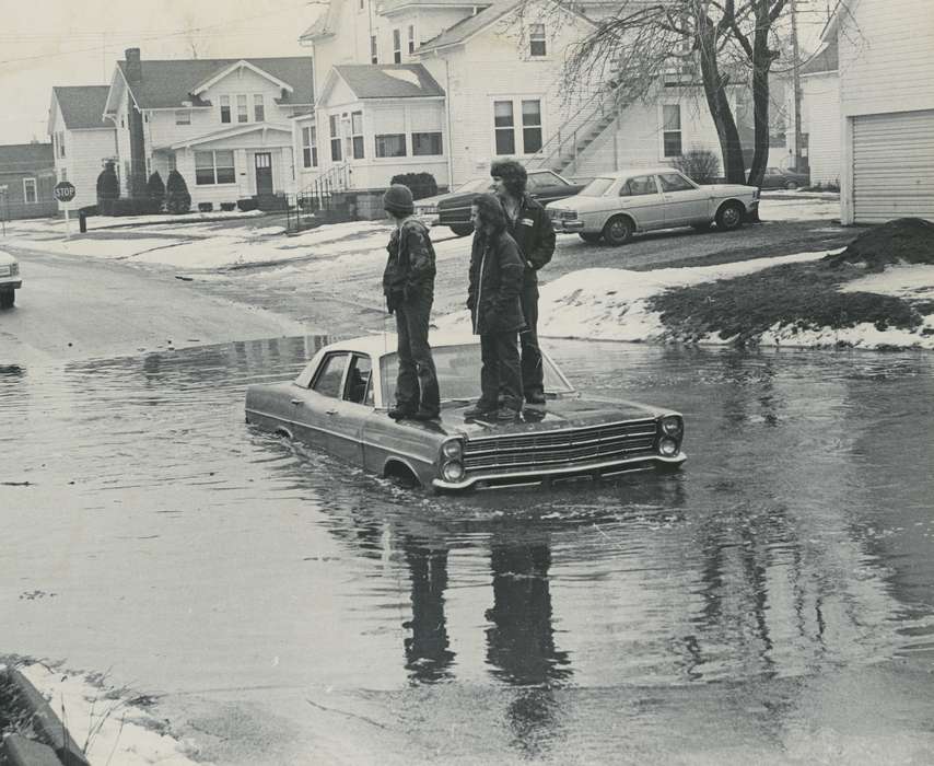 history of Iowa, Waverly Public Library, Waverly, IA, Main Streets & Town Squares, Iowa, Motorized Vehicles, Iowa History, Floods, young man, street flooded