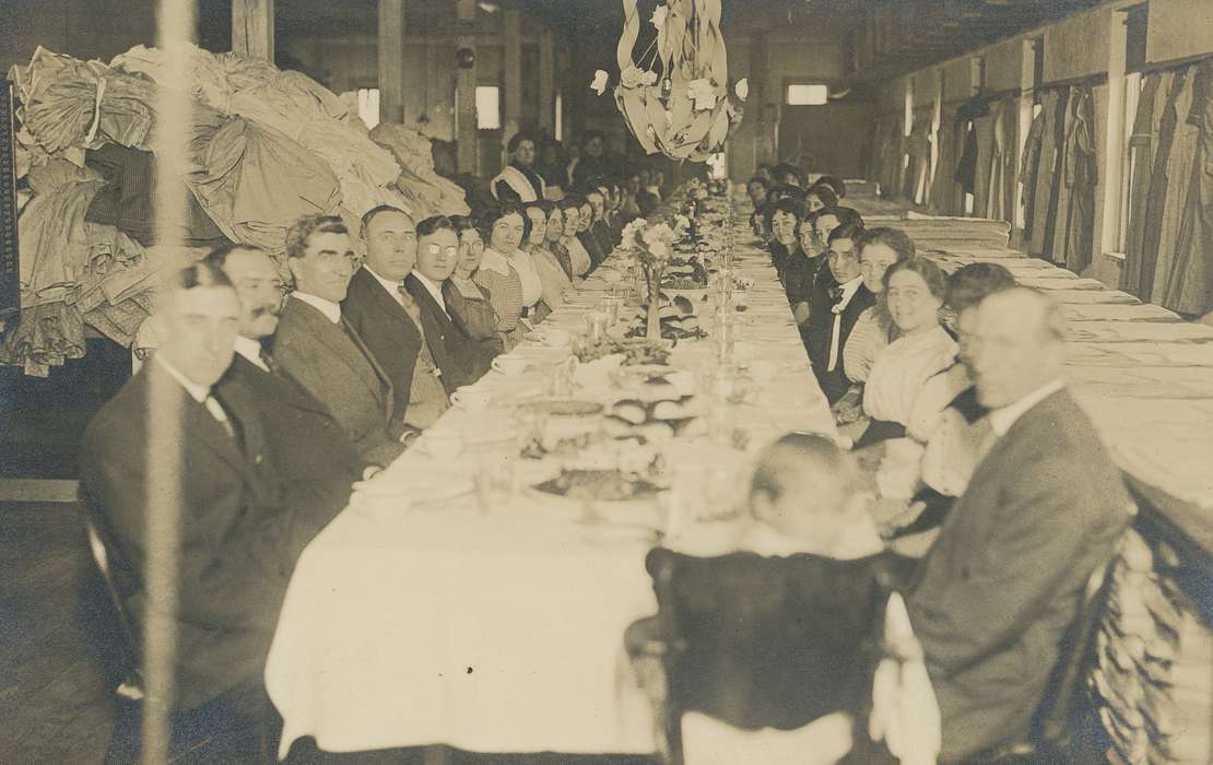 Portraits - Group, history of Iowa, Iowa History, Businesses and Factories, Civic Engagement, Iowa, dinner party, correct date needed, Food and Meals, Waverly Public Library