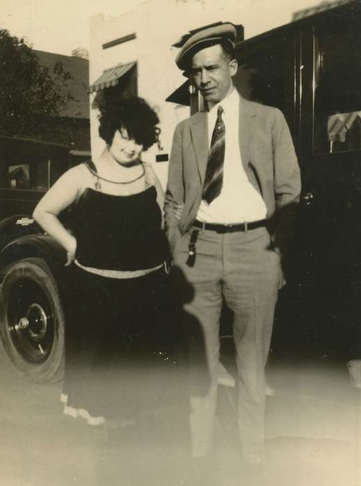 Motorized Vehicles, Iowa History, woman, man, Iowa, history of Iowa, Portraits - Group, car, Roquet, Ione, Des Moines, IA