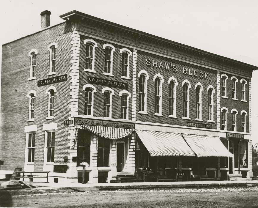 main street, Iowa, brick, building, sign, Anamosa, IA, Hatcher, Cecilia, history of Iowa, Main Streets & Town Squares, Iowa History