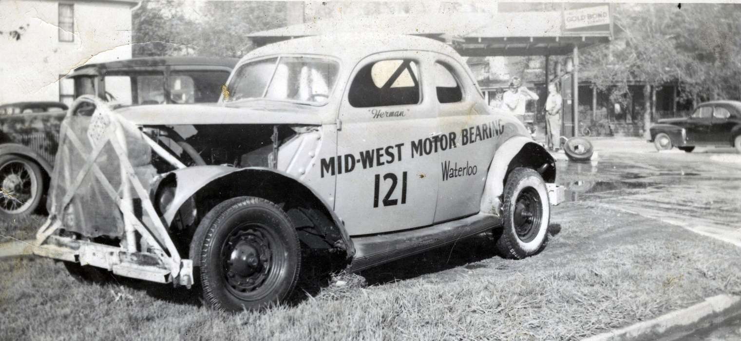 car, Waterloo, IA, Iowa History, Iowa, Motorized Vehicles, Volgarino, Jim, tunis speedway, racecar, history of Iowa