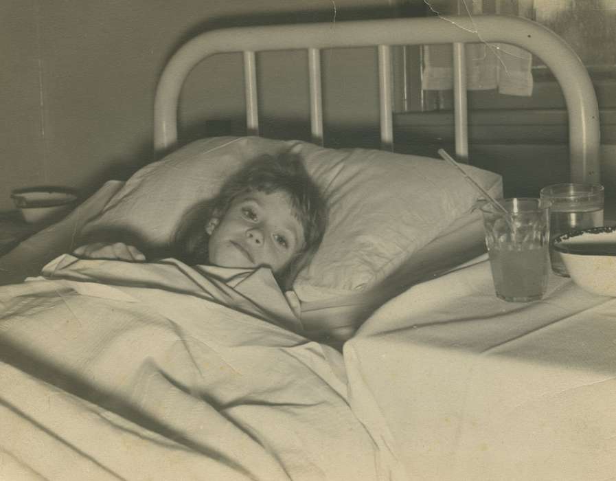 Homes, history of Iowa, Iowa History, IA, sick, Iowa, Hospitals, Food and Meals, Children, Schlawin, Kent