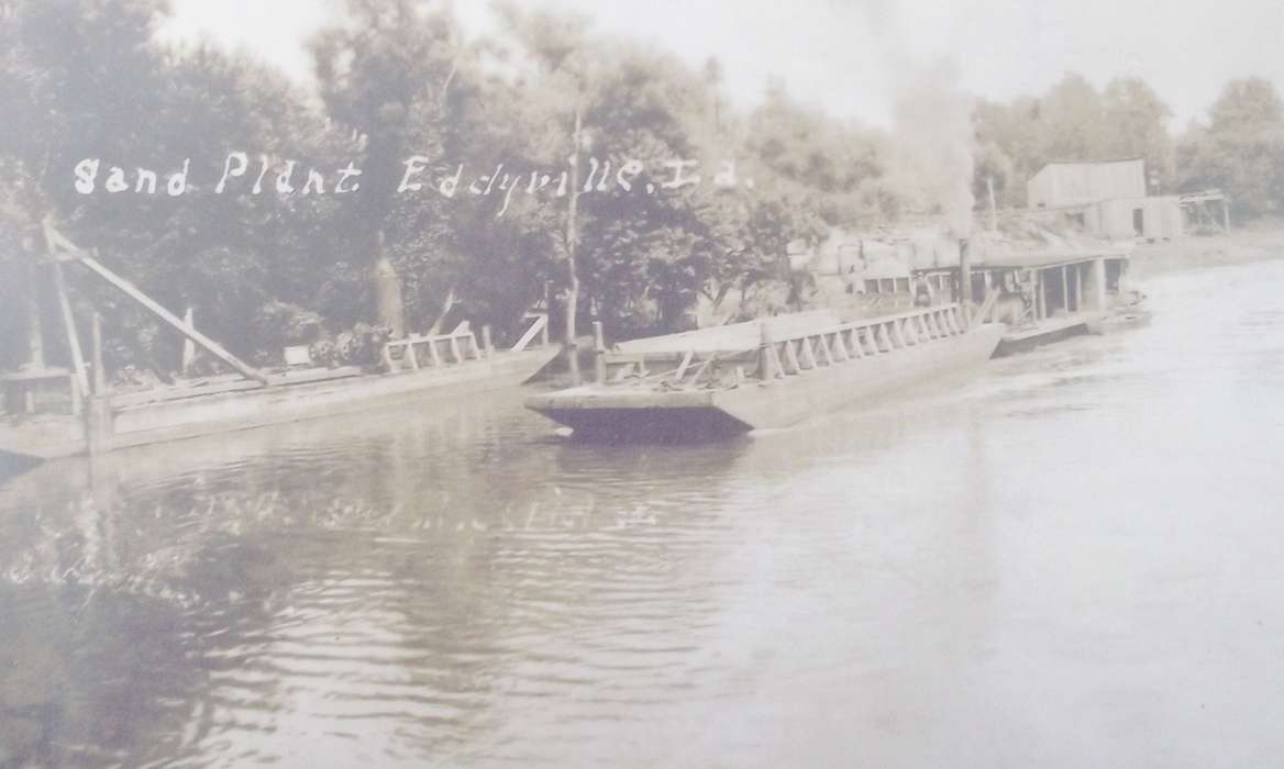 history of Iowa, Iowa History, Motorized Vehicles, Eddyville, IA, Lakes, Rivers, and Streams, steam, barge, river, Iowa, Lemberger, LeAnn