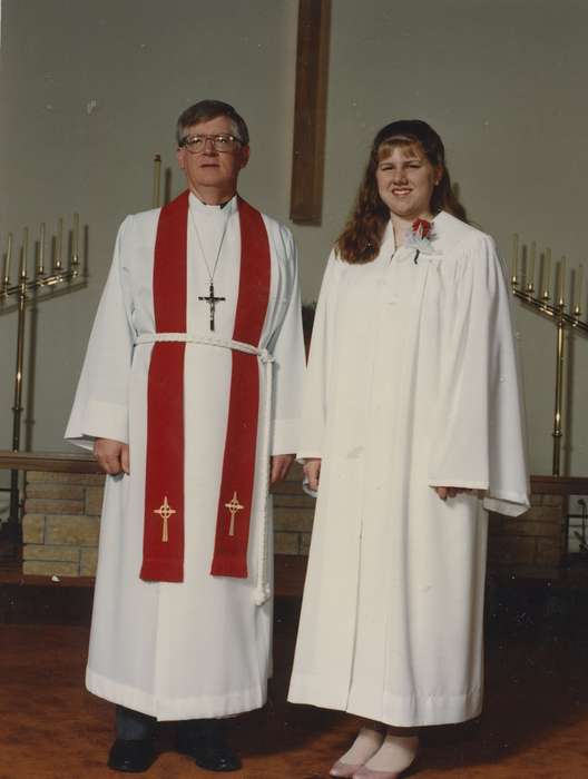 Portraits - Group, history of Iowa, Religious Structures, Iowa History, candle, boutonniere, pastor, Reinbeck, IA, East, Lindsey, Iowa, church, Children, Religion