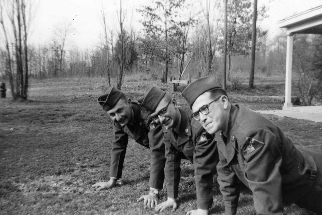 Portraits - Group, Iowa, Fort Knox, KY, Military and Veterans, uniforms, plank, Leisure, Karns, Mike, history of Iowa, Iowa History