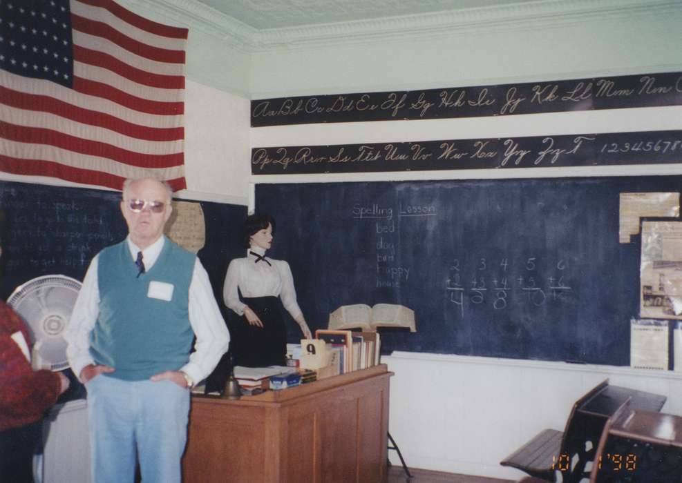 Schools and Education, one room schoolhouse, chalkboard, University of Northern Iowa Museum, Iowa, history of Iowa, Iowa History, american flag, Cedar Falls, IA, rural school