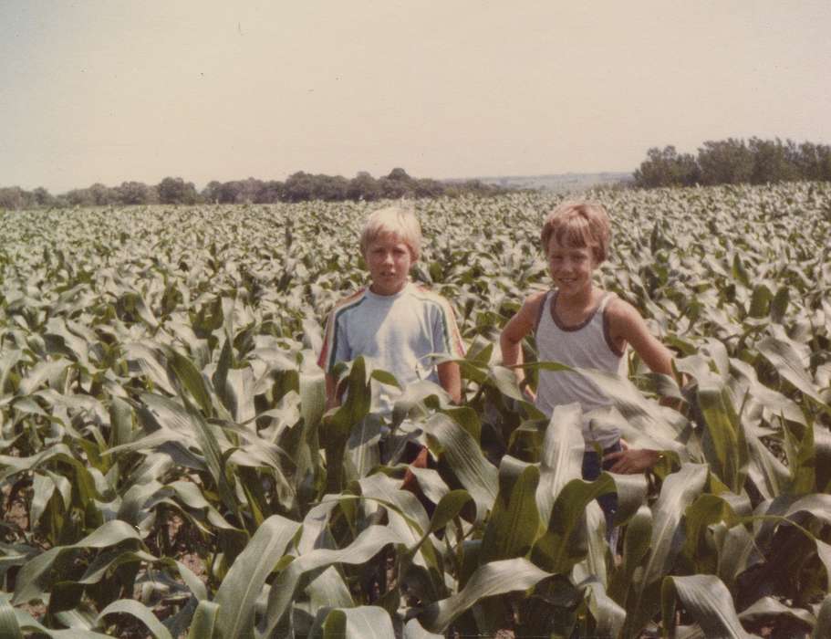 Portraits - Group, history of Iowa, Iowa History, IA, Taylor, Marcia, Iowa, Farms, cornfield