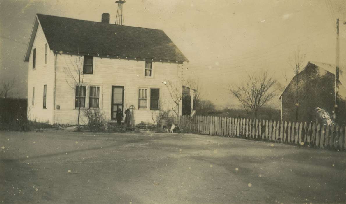 Animals, Iowa History, Iowa, IA, dog, Fredericks, Robert, Homes, correct date needed, fence, history of Iowa