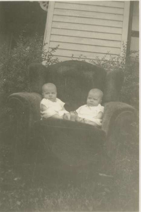 Portraits - Group, baby, twins, Iowa, Waterloo, IA, Families, Children, armchair, Mountain, Carole, history of Iowa, Iowa History