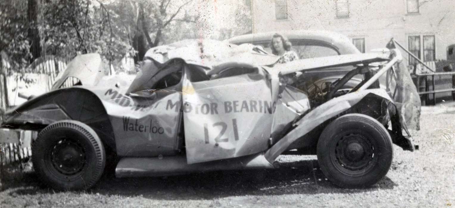 tunis speedway, racecar, history of Iowa, Iowa History, Wrecks, Motorized Vehicles, Volgarino, Jim, car, Iowa, Waterloo, IA