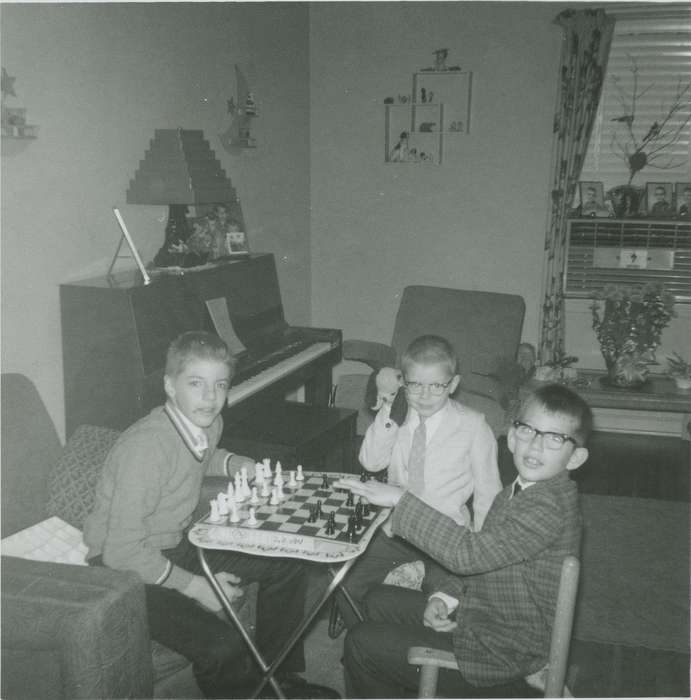 history of Iowa, Iowa History, Families, Council Bluffs, IA, brothers, chess, Iowa, piano, living room, Henderson, Dan, Homes, Children, Leisure
