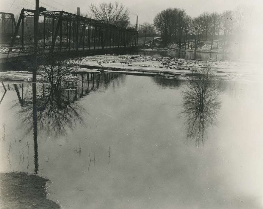 flooding, bridge, Iowa History, history of Iowa, Lakes, Rivers, and Streams, Waverly, IA, Iowa, tree, correct date needed, Waverly Public Library