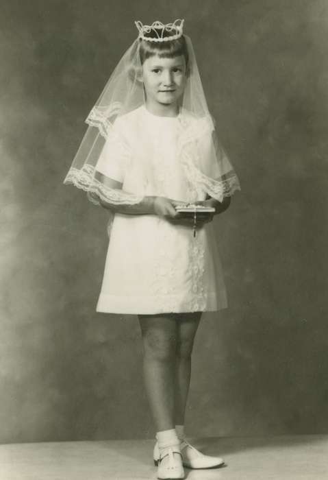 Varina, IA, history of Iowa, Iowa History, first communion, Larsen, Carol, Iowa, Children, Religion, Portraits - Individual