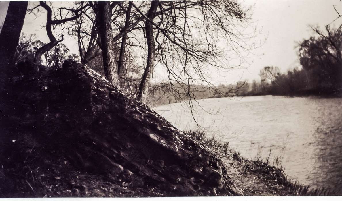 history of Iowa, Iowa History, Lakes, Rivers, and Streams, Anamosa Library & Learning Center, river, Iowa, Landscapes, Anamosa, IA